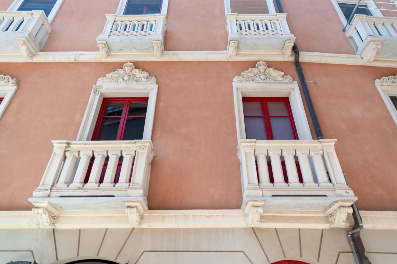 Domo Sofia Cagliari Exterior foto